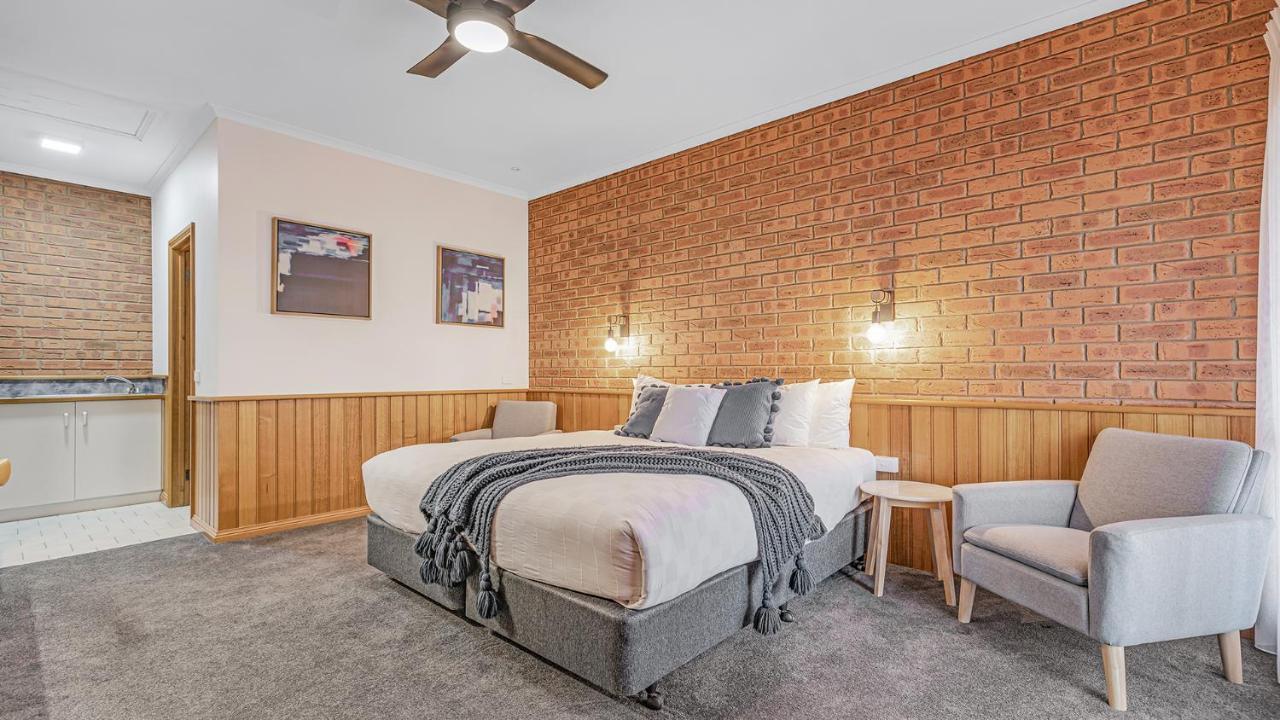 Golden River Motor Inn Moama Exterior photo