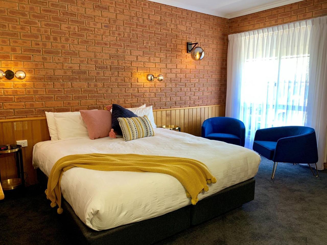 Golden River Motor Inn Moama Exterior photo